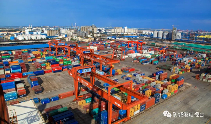 ▲防城港码头（韦峻峰 供图）