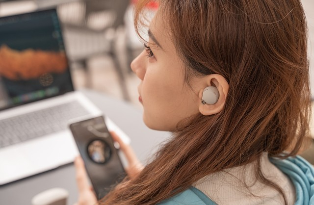 WF-1000XM4让你的状态速度上线 图片来源微博@瘦子说