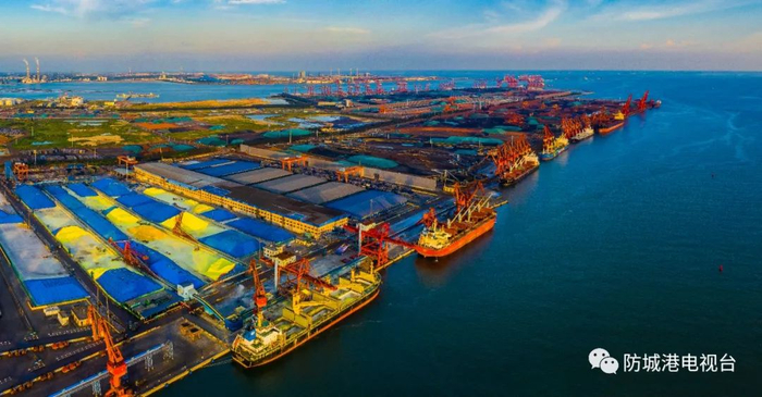 ▲防城港码头作业区（梁宗阳 供图）