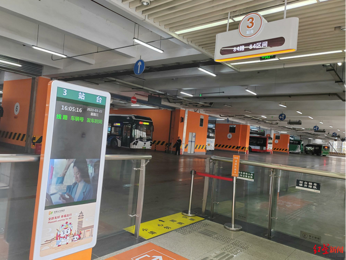 ▲金沙公交枢纽站：金沙公交场站二楼3站台
