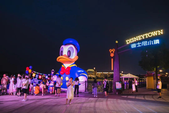 △ 身处于童话世界 图源：图虫创意