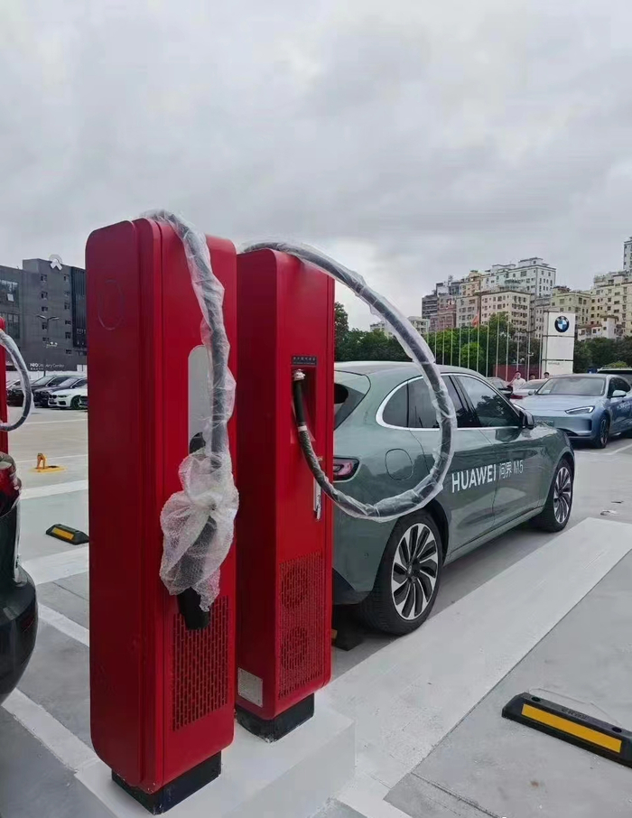 图源：汽车博主“电动星球小新”