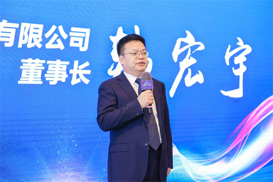 　　德沃集团董事长韩宏宇