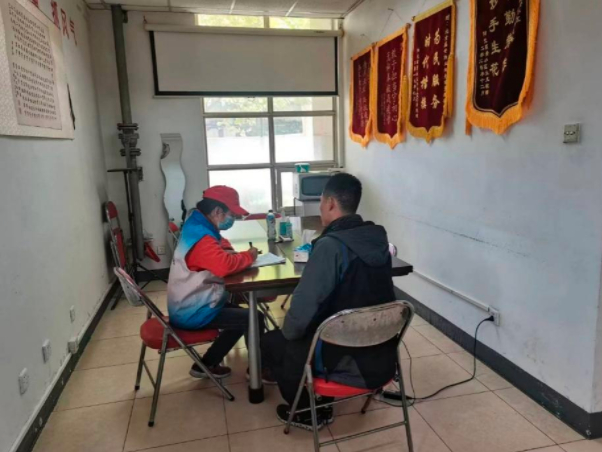 碧桂园服务在试点园区招募“红心碧海”志愿者，调动多方力量共建长者宜居社区