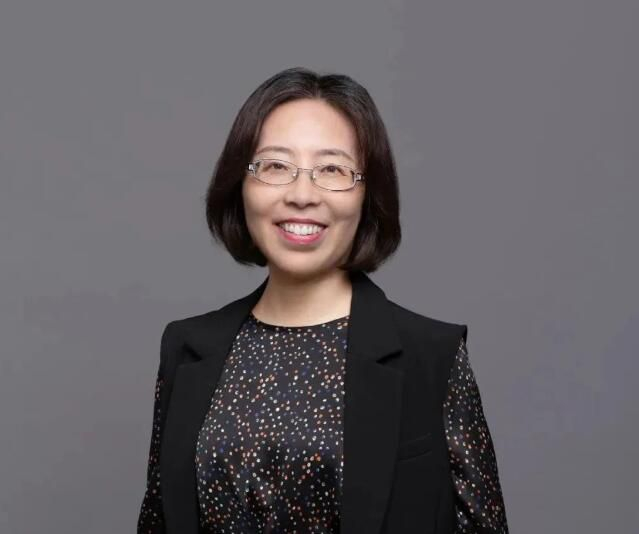 　　施耐德电气集团董事、中国及东亚区CFO 马晓云