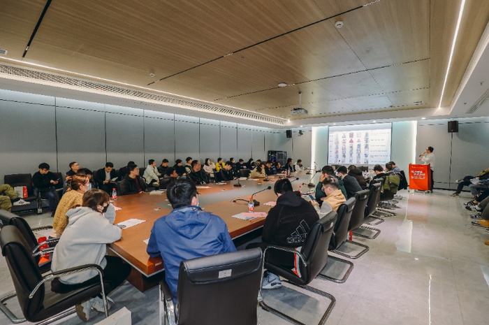 ▲3月16日，多多跨境业务的活动现场吸引了50多家织里童装商家。（摄影 李扬）