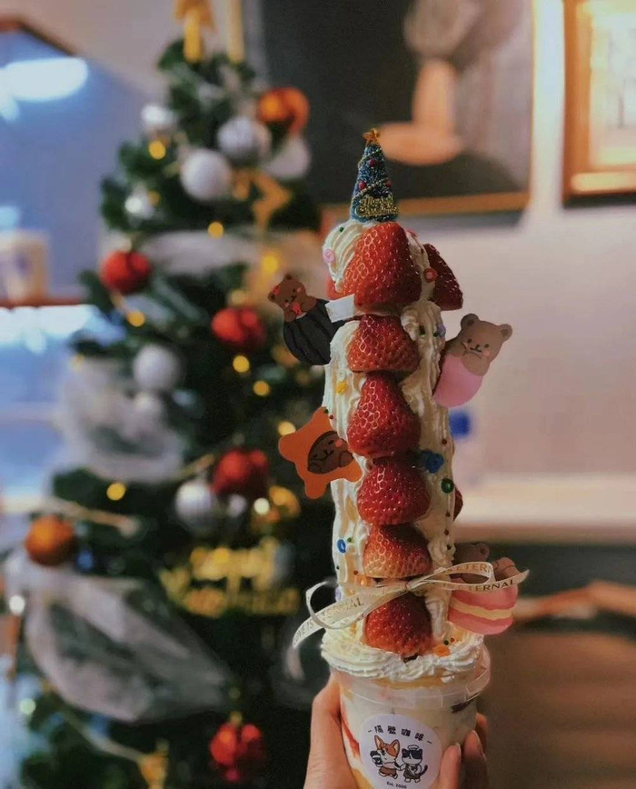 被老顾客“逼”着做的网红草莓塔