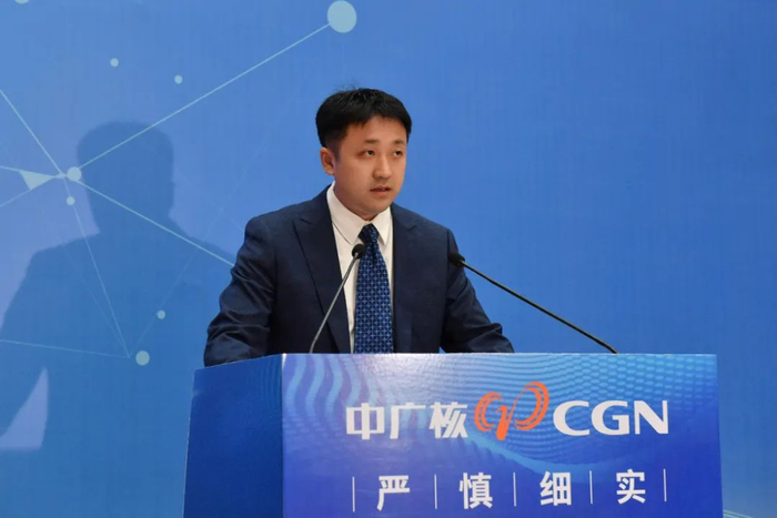 ▲蔡振介绍防城港3号机组投产的有关情况