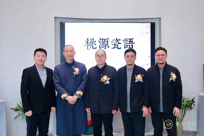 　　从左往右：张圣暄、杨德、傅义坤、杨斌、杨琪