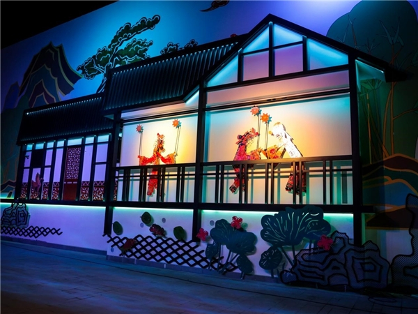 　　水云间文化商街水云画廊