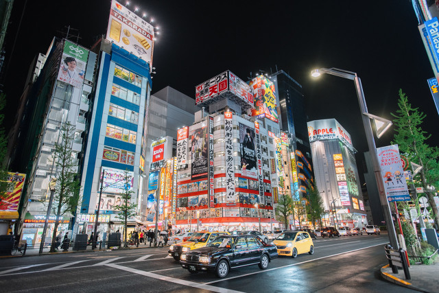 东京夜景 图源：图虫创意