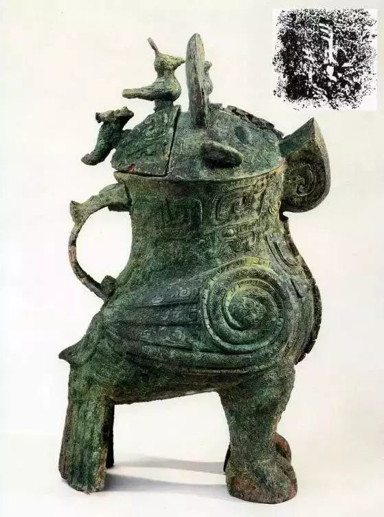 ▲ 鸮尊 商代晚期 河南安阳妇好墓出土