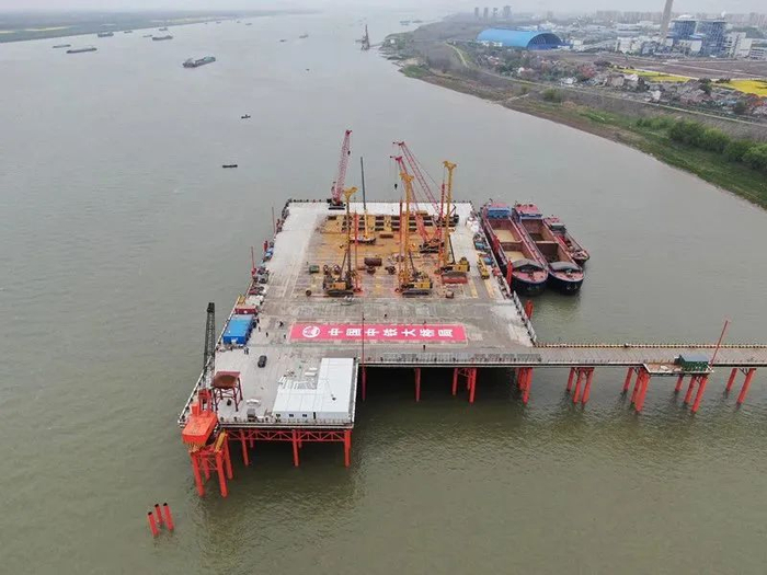 正在建设中的池州长江公铁大桥