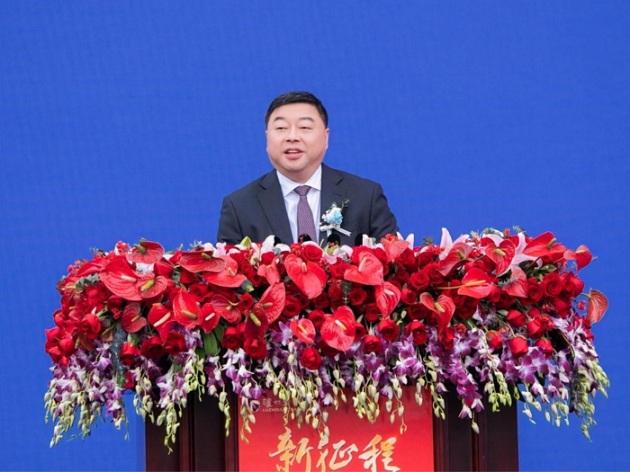 　　泸州老窖股份有限公司党委副书记、总经理林锋