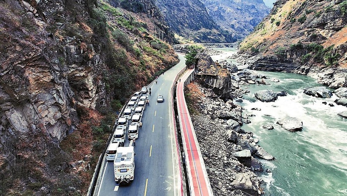 　　“秘境怒江 养心之旅”自驾线路体验活动