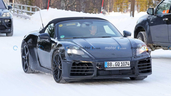 纯电版保时捷718 Boxster谍照