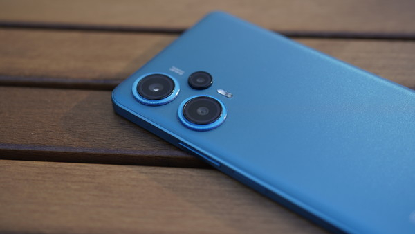 Note12Turbo采用6400万像素三摄