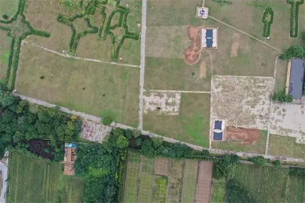 2022年商王陵及周边考古发掘三地点鸟瞰