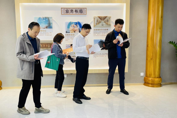 　　国内外医疗行业专家赴壹邦品牌馆参观交流