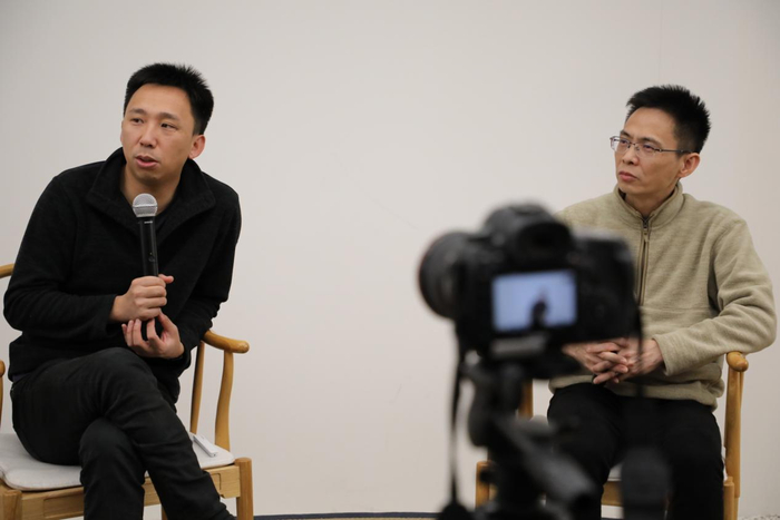 图为唐文斌（左）和徐庆才