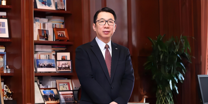 浦发银行董事长郑杨：商业银行实现高质量发展的四点思考_手机新浪网