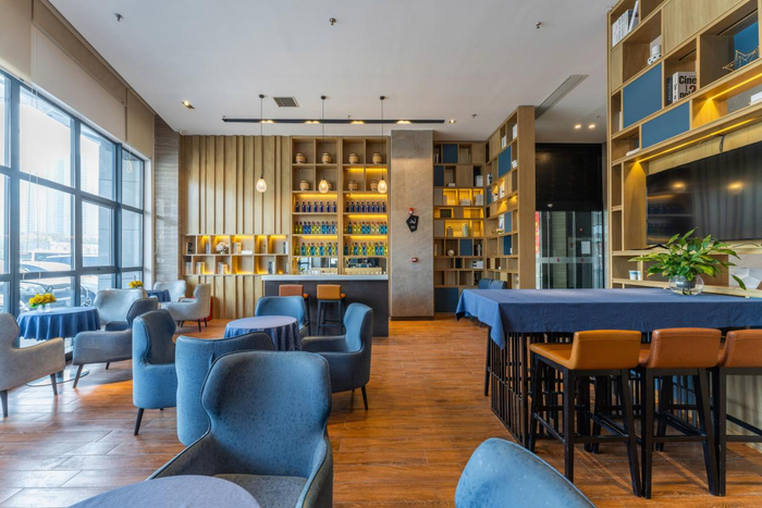 　　宜尚酒店武汉武湖高车地铁站店餐厅