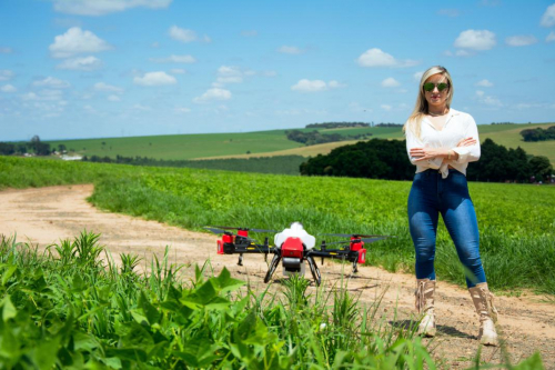 　　巴西女企业家玛丽安娜·罗萨斯希望通过自身经历，激励更多女性实现自我价值