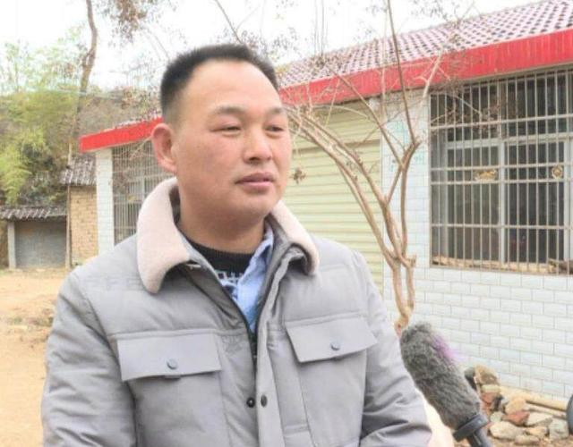 图为返乡创业者80后祝新桥（汪家河 摄）