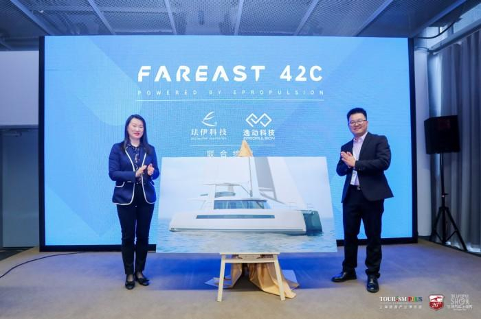 　　图 | 逸动万总与珐伊杜总为 42C 帆船揭幕