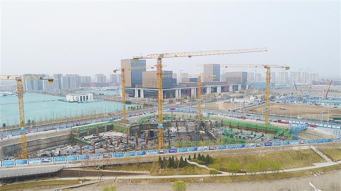     图为浇筑现场。本报通讯员 刘岩 摄