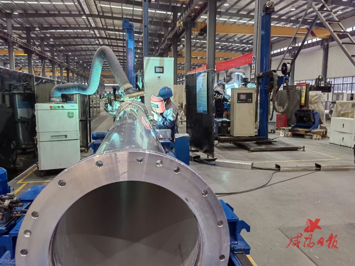 金鑫电器生产项目。