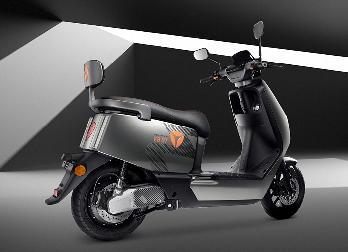 雅迪冠能E9 GT，图源雅迪官网