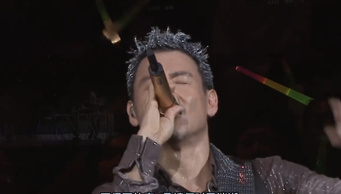 图片来源：张学友演唱会视频截图