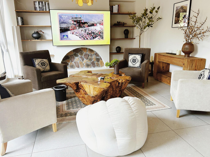 　　尔玛人家民宿客厅一角 中国经济网张雪/摄