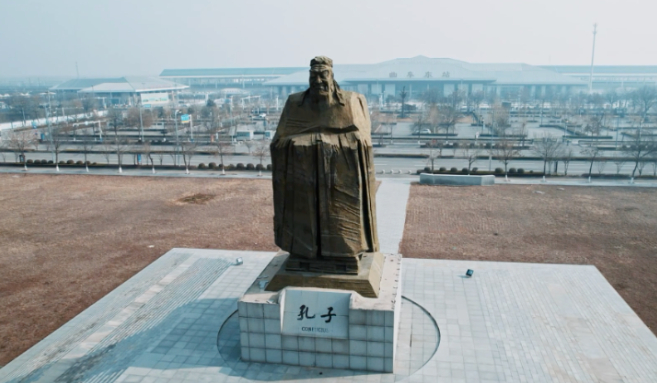 图：吴为山雕塑作品《孔子》