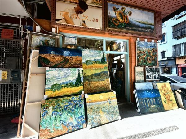 周永久工作室。郑子愚摄