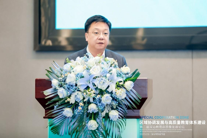 　　中国文化产业发展集团有限公司党委委员、总经理助理王博致辞