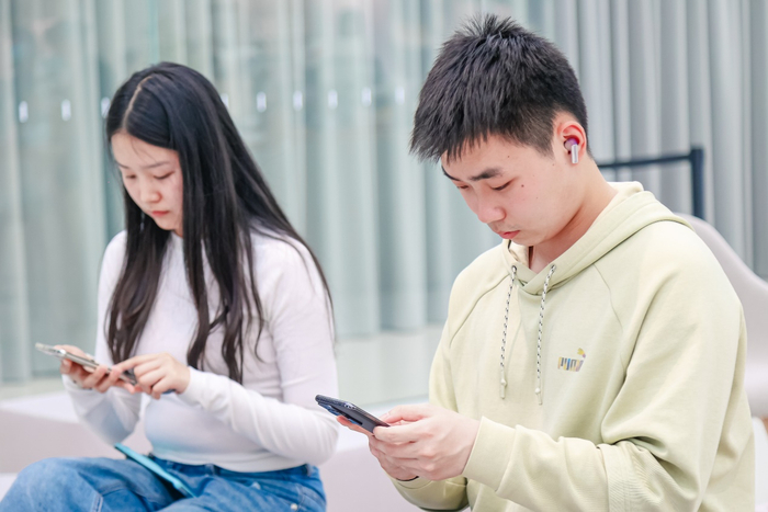 　　观众现场试听体验空间音频