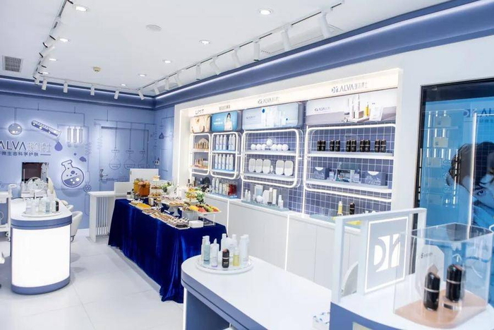 （图：瑷尔博士线下旗舰店）