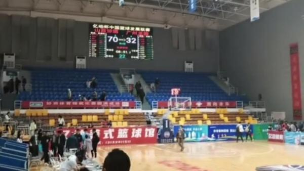 图片来自网传视频截图