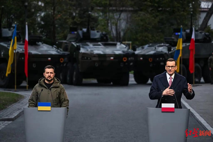 ↑泽连斯基与波兰总理莫拉维茨基