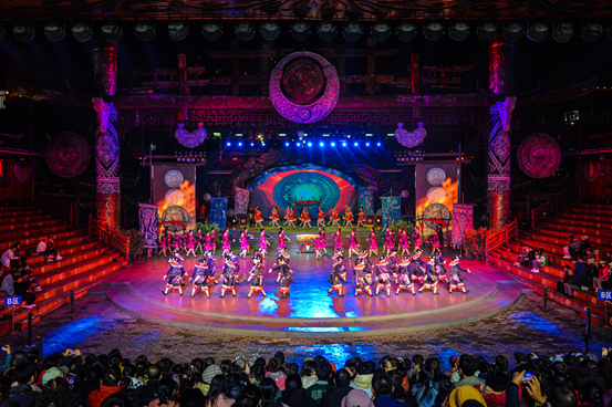 　　《美丽西江》表演 任珍宇/摄