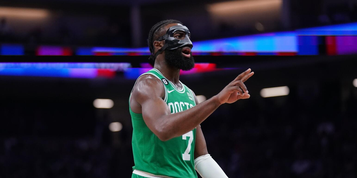 波士顿北岸花园陷入狂欢