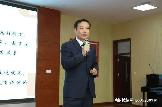 　　教育学者武宏伟↑