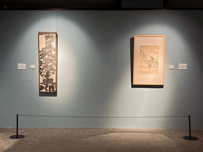 　　展览由已故大师王学仲及日本大师井上有一打头阵，二者作品并置若将上世纪中日书坛交流的故事娓娓道来