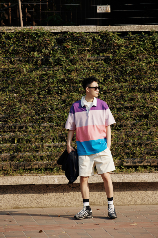 　　知名-博主小科演绎POLO衫造型