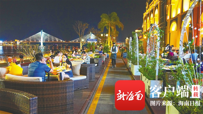 　　位于海口湾片区的音乐餐厅。海南日报记者 张茂 摄