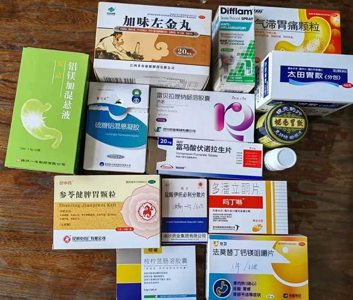 ▲林静近期吃的药。图 / 受访者供图