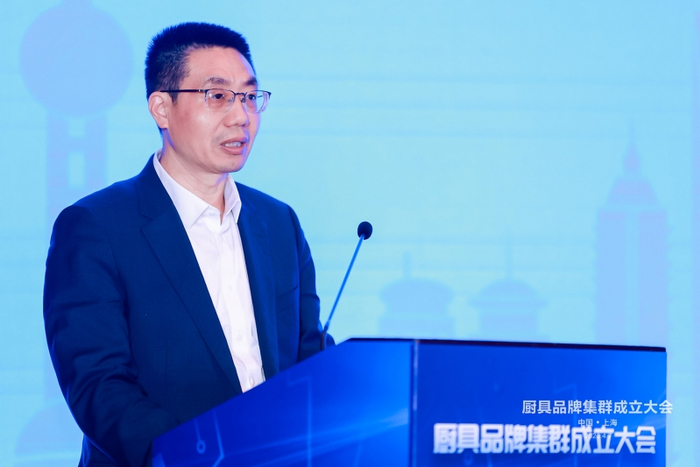 上海市市场监督管理局党组成员、副局长王益洋