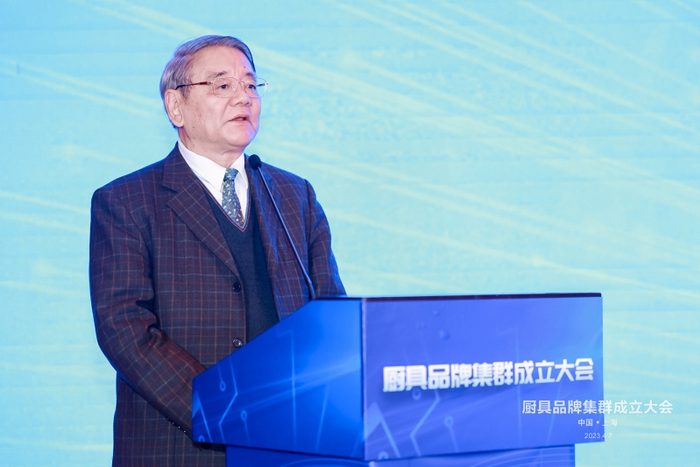 中国品牌建设促进会理事长、原国家质检总局副局长刘平均